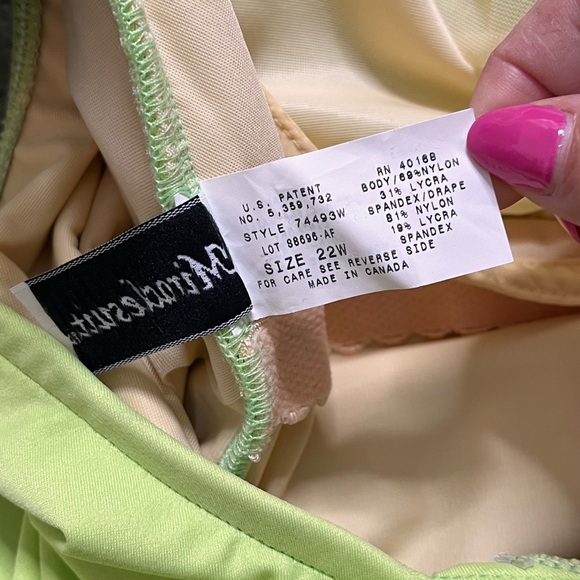 Miraclesuit Swimsuit One Piece Slimming Color Block Kiwi 22W New - Picture 4 of 6